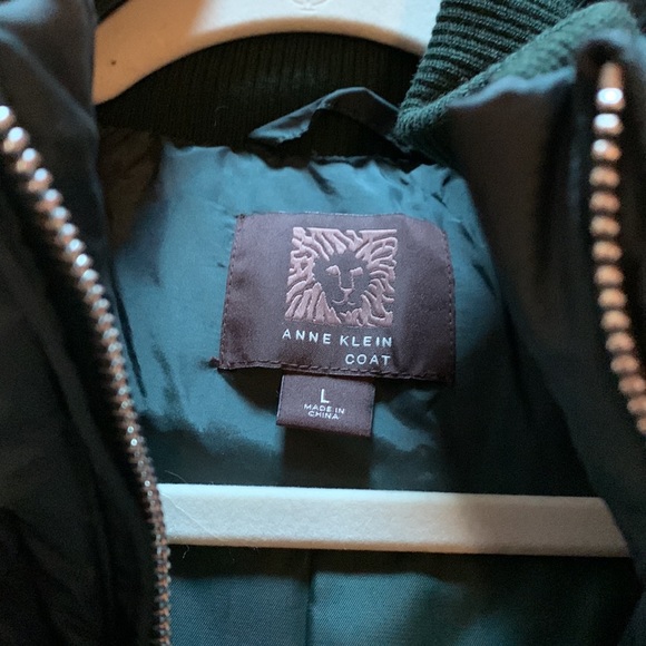 Womens down jacket - Picture 2 of 6